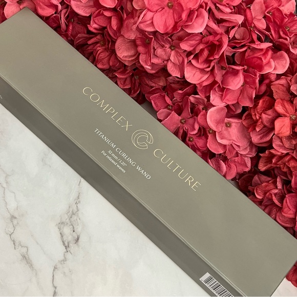 COMPLEX CULTURE Titanium Curling Wand 32mm - Picture 3 of 16